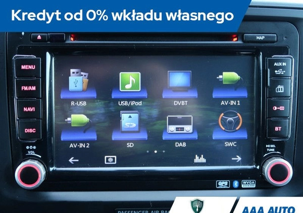 Skoda Superb cena 50000 przebieg: 121229, rok produkcji 2014 z Orzesze małe 326
